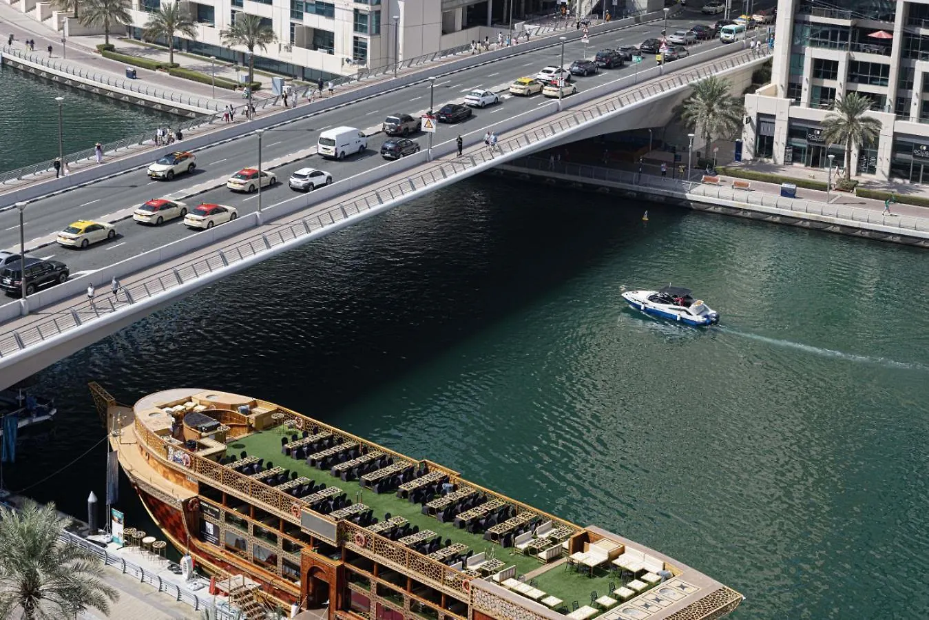 Lägenhet Waterfront Studio, Perfectly Located In Dubai Marina