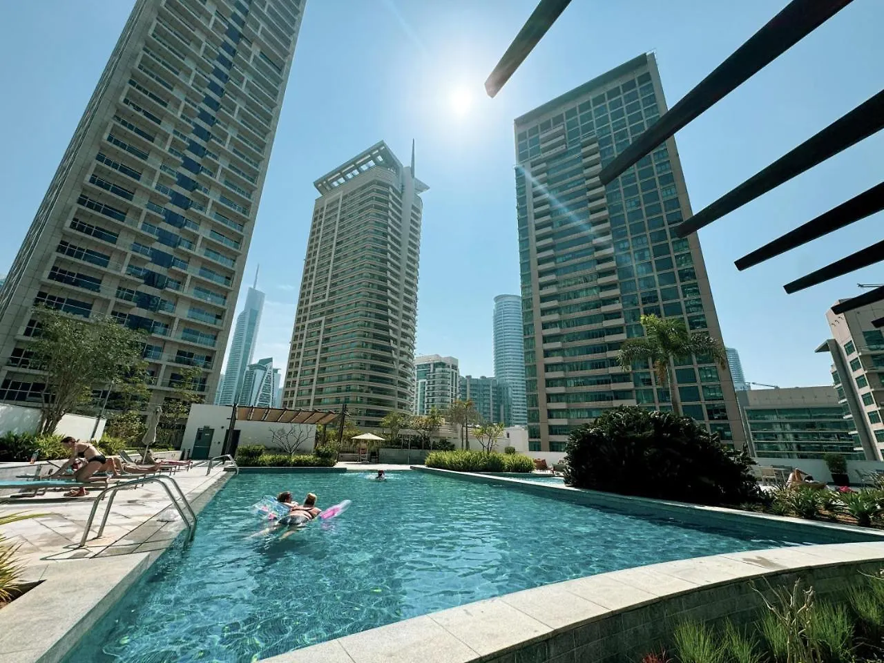 Waterfront Studio, Perfectly Located In Dubai Marina Apartment
