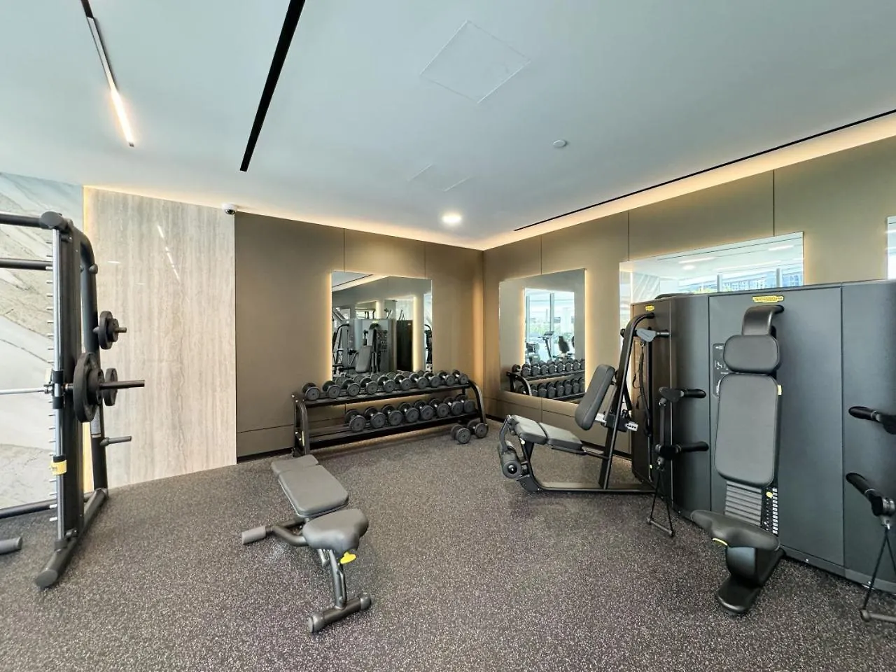 Waterfront Studio, Perfectly Located In Dubai Marina Apartment