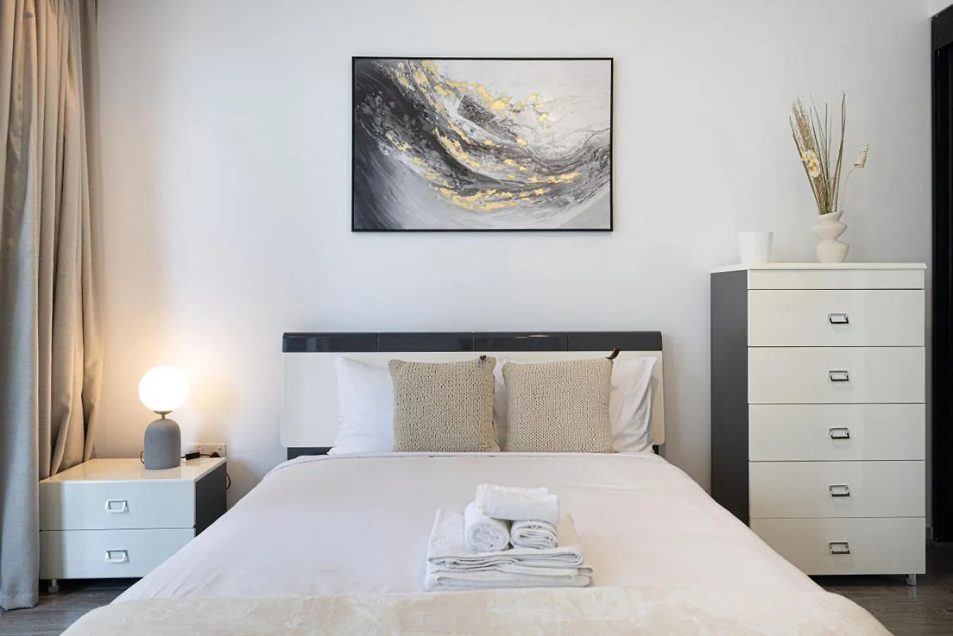 Waterfront Studio, Perfectly Located In Dubai Marina United Arab Emirates