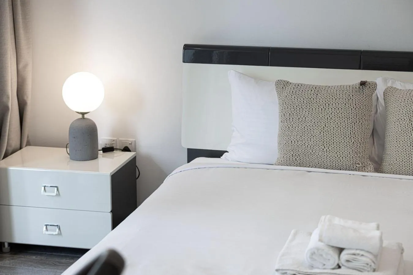 Waterfront Studio, Perfectly Located In Dubai Marina 0*,  United Arab Emirates
