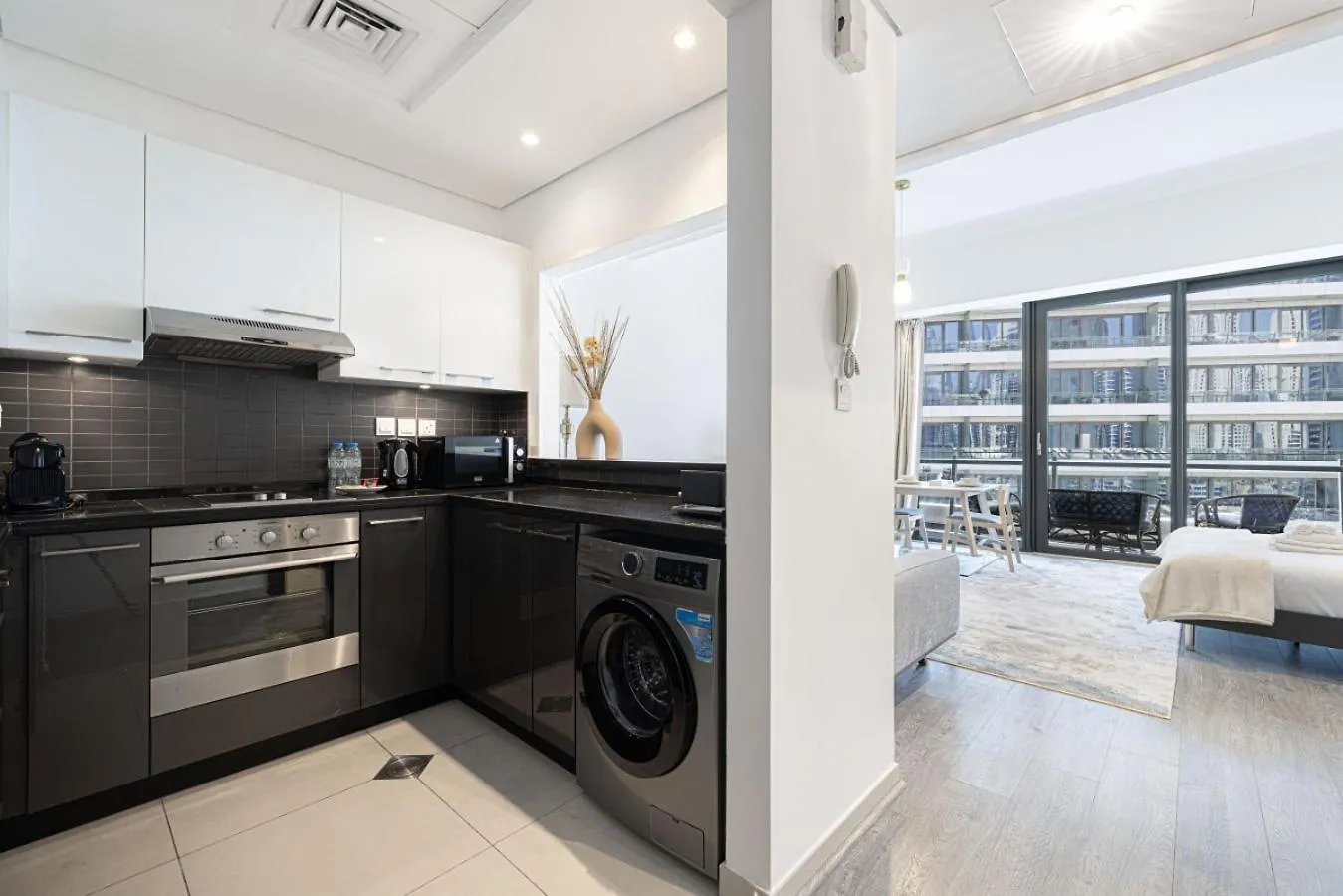 Apartment Waterfront Studio, Perfectly Located In Dubai Marina